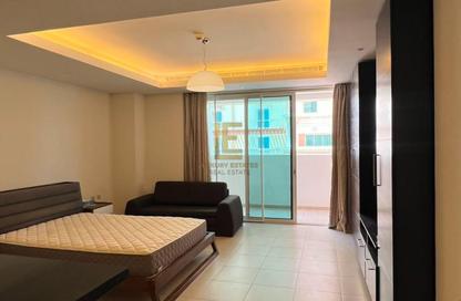 Apartment - Studio - 1 Bathroom for rent in Viva West - Viva Bahriyah - The Pearl Island - Doha