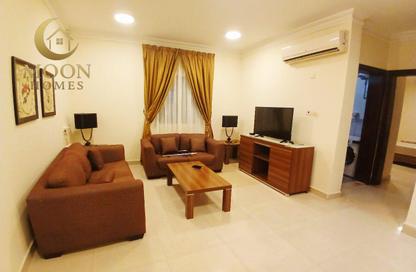 Apartment - 2 Bedrooms - 2 Bathrooms for rent in Umm Ghwailina Comm - Umm Ghuwalina - Umm Ghuwailina - Doha