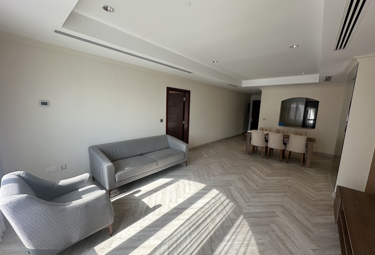 1 Bedroom Furnished Including Bills Marina View thumbnail 3