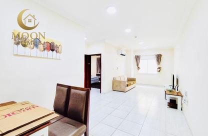 Apartment - 1 Bedroom - 1 Bathroom for rent in Umm Ghuwailina 4 - Umm Ghuwailina - Doha