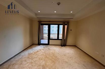 Apartment - 1 Bedroom - 2 Bathrooms for rent in Porto Arabia Townhouses - Porto Arabia - The Pearl Island - Doha Apartment - 1 Bedroom - 2 Bathrooms for rent in Porto Arabia Townhouses - Porto Arabia - The Pearl Island - Doha