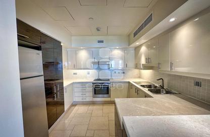 Apartment - 3 Bedrooms - 4 Bathrooms for rent in Carnaval - Qanat Quartier - The Pearl Island - Doha