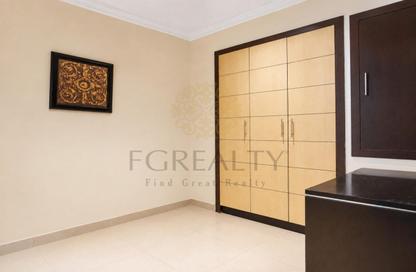 Apartment - 1 Bedroom - 3 Bathrooms for rent in West Porto Drive - Porto Arabia - The Pearl Island - Doha