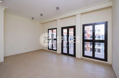 Apartment - 1 Bedroom - 2 Bathrooms for rent in Carnaval - Qanat Quartier - The Pearl Island - Doha