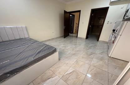 Apartment - Studio - 1 Bathroom for rent in Al Gharrafa - Al Gharrafa - Doha