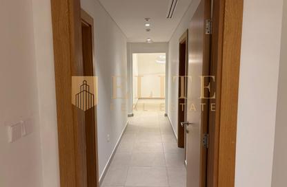 Apartment - 3 Bedrooms - 5 Bathrooms for rent in Floresta Gardens - Floresta Gardens - The Pearl Island - Doha