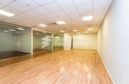 Office Space - Studio - 1 Bathroom for rent in Umm Ghwailina Comm - Umm Ghuwalina - Umm Ghuwailina - Doha