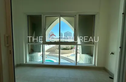Apartment - 2 Bedrooms - 3 Bathrooms for rent in Viva West - Viva Bahriyah - The Pearl Island - Doha