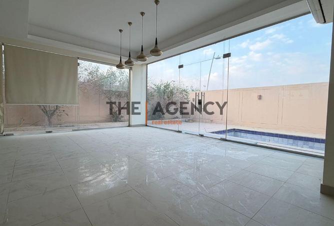 1002596 - Property Image 3