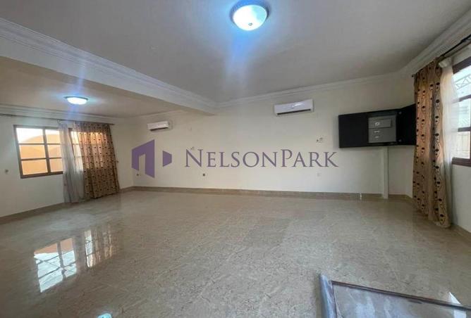 3BR compound villa | near Cambridge school