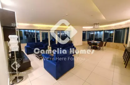 Apartment - 3 Bedrooms - 5 Bathrooms for rent in West Bay - West Bay - Doha