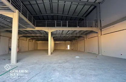 مخزن - استوديو للايجار في شارع الصناعية الشرقي - بركة العوامر - الوكرة