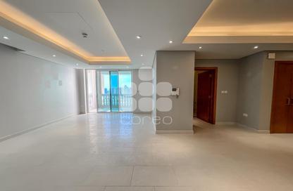 Apartment - 2 Bedrooms - 3 Bathrooms for rent in Viva West - Viva Bahriyah - The Pearl Island - Doha