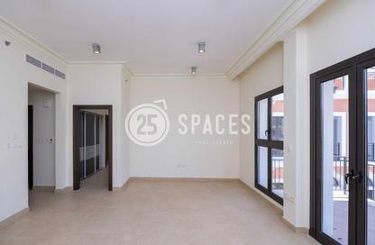 Apartment - 1 Bedroom - 2 Bathrooms for rent in Carnaval - Qanat Quartier - The Pearl Island - Doha