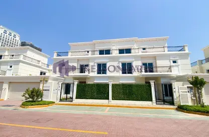 Villa - 5 Bedrooms - 6 Bathrooms for rent in Floresta Gardens - The Pearl Island - Doha