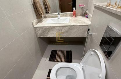 Apartment - 2 Bedrooms - 3 Bathrooms for rent in Lusail Marina Heights - Marina District - Lusail