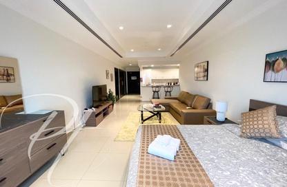 Apartment - Studio - 1 for rent in Tower 18 - Porto Arabia - The Pearl Island - Doha