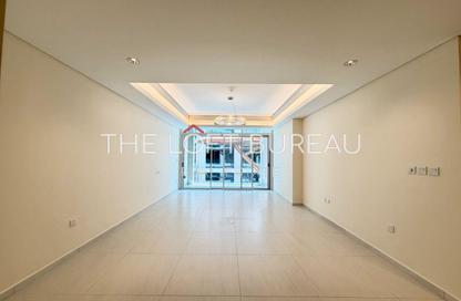 Apartment - 2 Bedrooms - 3 Bathrooms for sale in Crystal Residence - Gewan Island - The Pearl Island - Doha