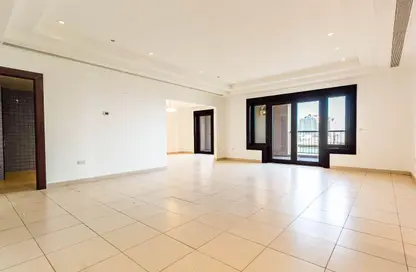 Apartment - 2 Bedrooms - 3 Bathrooms for sale in East Porto Drive - Porto Arabia - The Pearl Island - Doha