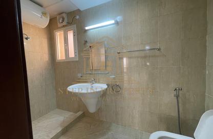 Apartment - 2 Bedrooms - 2 Bathrooms for rent in Al Mansoura - Al Mansoura - Doha