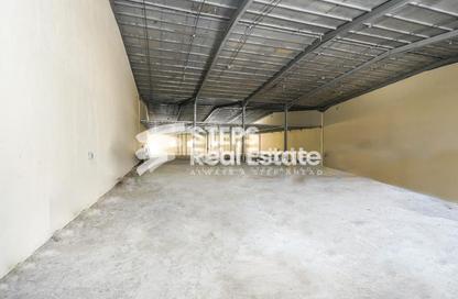 Warehouse - Studio - 1 Bathroom for rent in East Industrial Street - Birkat Al Awamer - Al Wakra