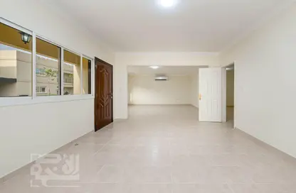 فيلا - 5 غرف نوم - 5 حمامات للايجار في مجمع فيلات بل اير - الريان القديمة - الريان - الدوحة