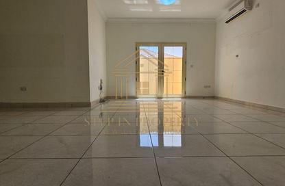 مجمع سكني - 3 غرف نوم - 3 حمامات للايجار في شارع  بو هامو - أبو هامور - الدوحة