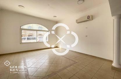 Villa - 3 - 3 for rent in Muraikh - AlMuraikh - Doha