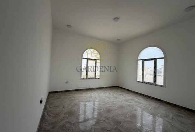 54102110 - Property Image 3