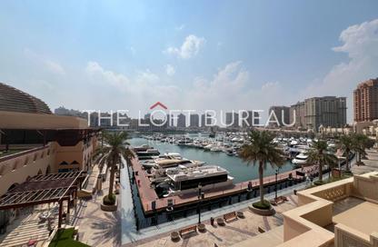 Apartment - 2 Bedrooms - 3 Bathrooms for rent in La Croisette - Porto Arabia - The Pearl Island - Doha