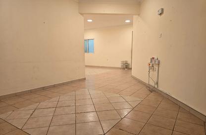 Apartment - 2 Bedrooms - 3 Bathrooms for rent in Bin Omran 35 - Fereej Bin Omran - Doha Apartment - 2 Bedrooms - 3 Bathrooms for rent in Bin Omran 35 - Fereej Bin Omran - Doha