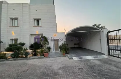 فيلا - 7 غرف نوم - 6 حمامات للبيع في أم عبيرية - الشمال