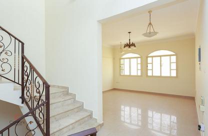 مجمع سكني - 4 غرف نوم - 4 حمامات للايجار في شارع المطار القديم - طريق المطار القديم - الدوحة