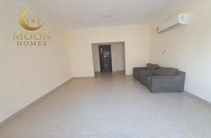 Apartment - 2 Bedrooms - 2 Bathrooms for rent in Al Mansoura - Al Mansoura - Doha