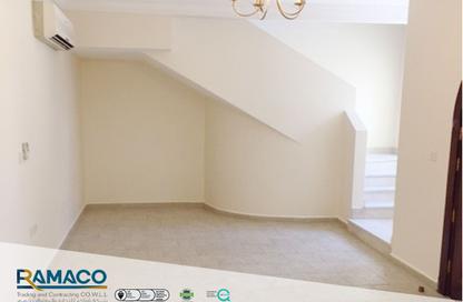 مجمع سكني - 3 - 3 للايجار في شارع المطار القديم - طريق المطار القديم - الدوحة