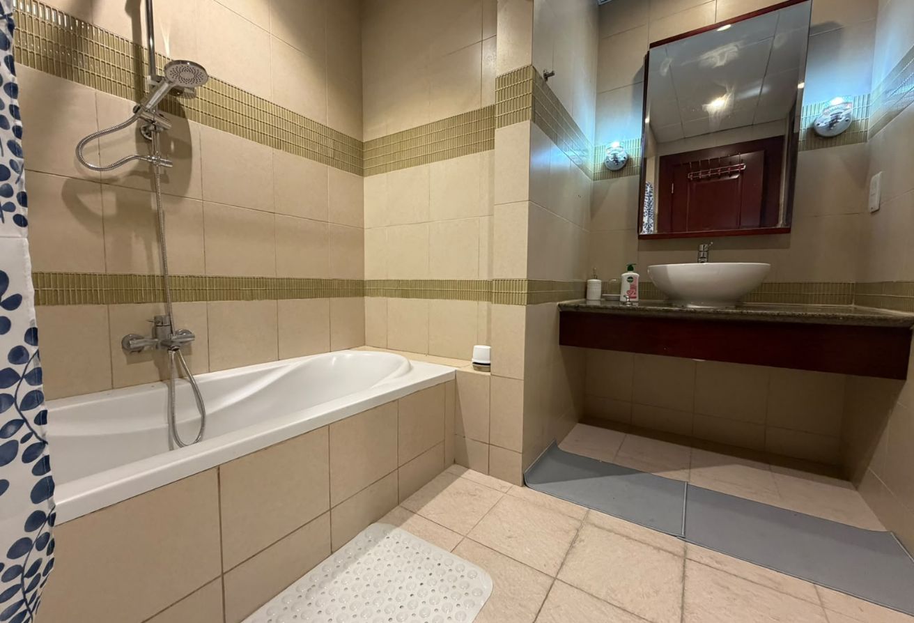 Luxury Converted 2BR|Fully Furnished |Bills includ thumbnail 13