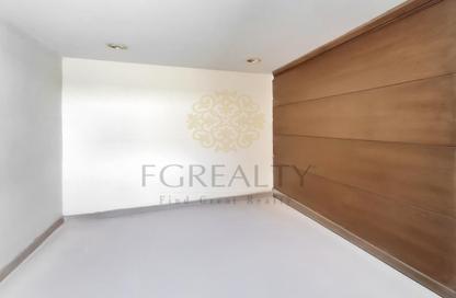 Labor Camp - Studio - 5 Bathrooms for rent in Industrial Area 4 - Industrial Area - Industrial Area - Doha