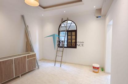 Apartment - Studio - 1 for rent in Al Dafna - Al Dafna - Doha