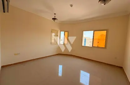 Apartment - 3 Bedrooms - 3 Bathrooms for rent in Al Mansoura - Al Mansoura - Doha