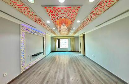 Apartment - 2 Bedrooms - 3 Bathrooms for rent in West Porto Drive - Porto Arabia - The Pearl Island - Doha