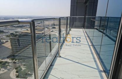 Apartment - 2 Bedrooms - 3 Bathrooms for sale in Marina Tower 23 - Marina District - Lusail