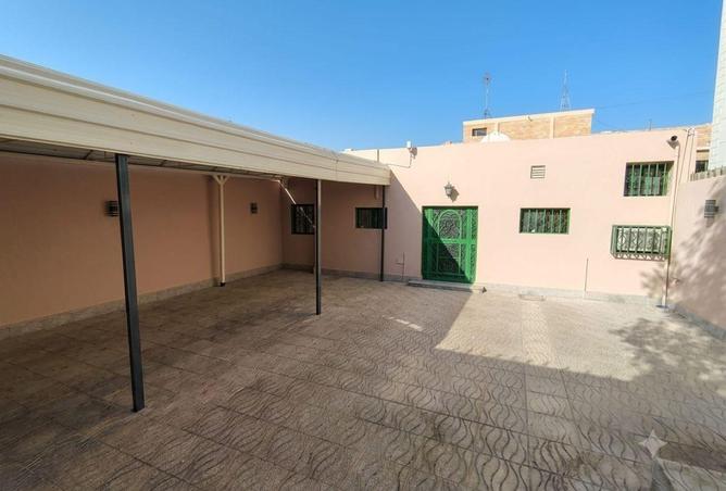 58520249 - Property Main Image