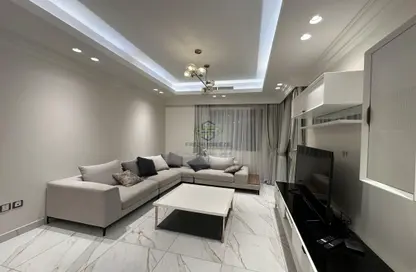 Apartment - 2 Bedrooms - 3 Bathrooms for rent in The Pearl Island - Doha
