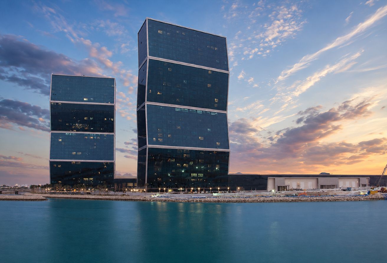 Sea View 2BHK Semi Furnished | Zig Zag Tower