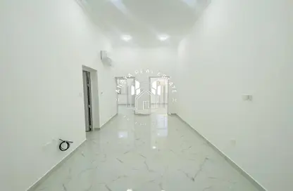 Apartment - 2 Bedrooms - 2 Bathrooms for rent in Muaither Area - Doha