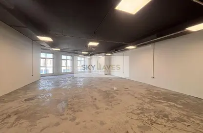 مساحات مكتبية - استوديو - 2 حمامات للايجار في شارع البنوك - مشيرب - الدوحة