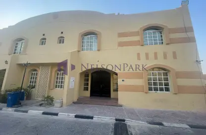 Compound - 6 Bedrooms - 4 Bathrooms for rent in Umm Al Seneem Street - Ain Khaled - Doha