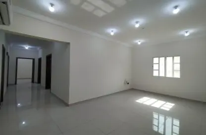 شقة - 3 غرف نوم - 2 حمامات للايجار في 35 بن عمران - فريج بن عمران - الدوحة