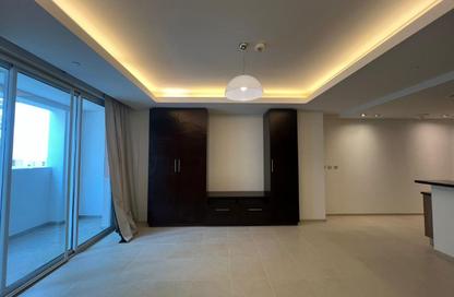 Apartment - Studio - 1 Bathroom for rent in Viva West - Viva Bahriyah - The Pearl Island - Doha