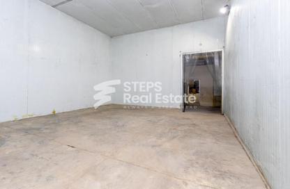 Warehouse - Studio - 1 for rent in Industrial Area 4 - Industrial Area - Industrial Area - Doha